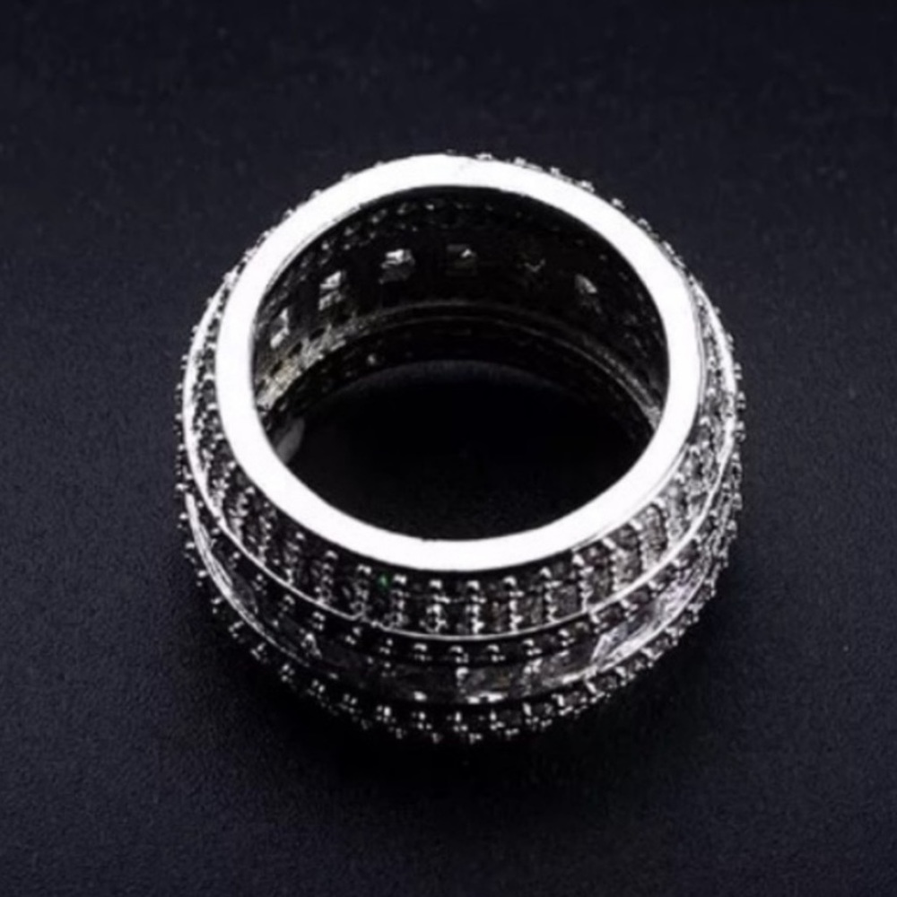 NEW 925 STERLING SILVER BAND DIAMOND RING, CUTE RING, SHINY RING. - Picture 5 of 5